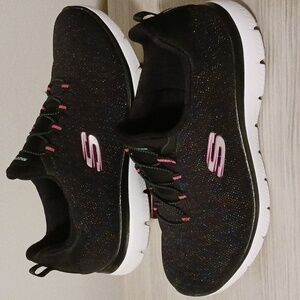 Skechers Women's Black and Pink Iridescent Sneakers